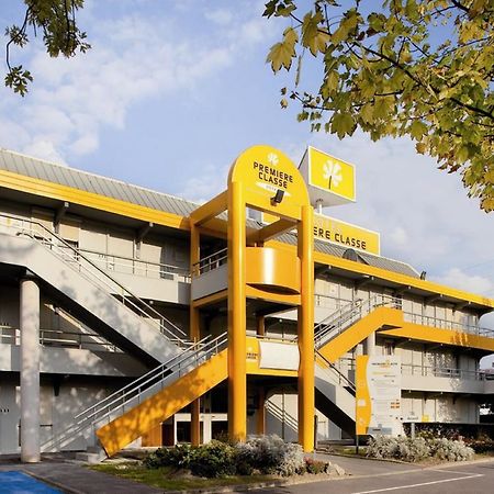 Premiere Classe Lyon Est Aeroport Saint Exupery Exteriér fotografie